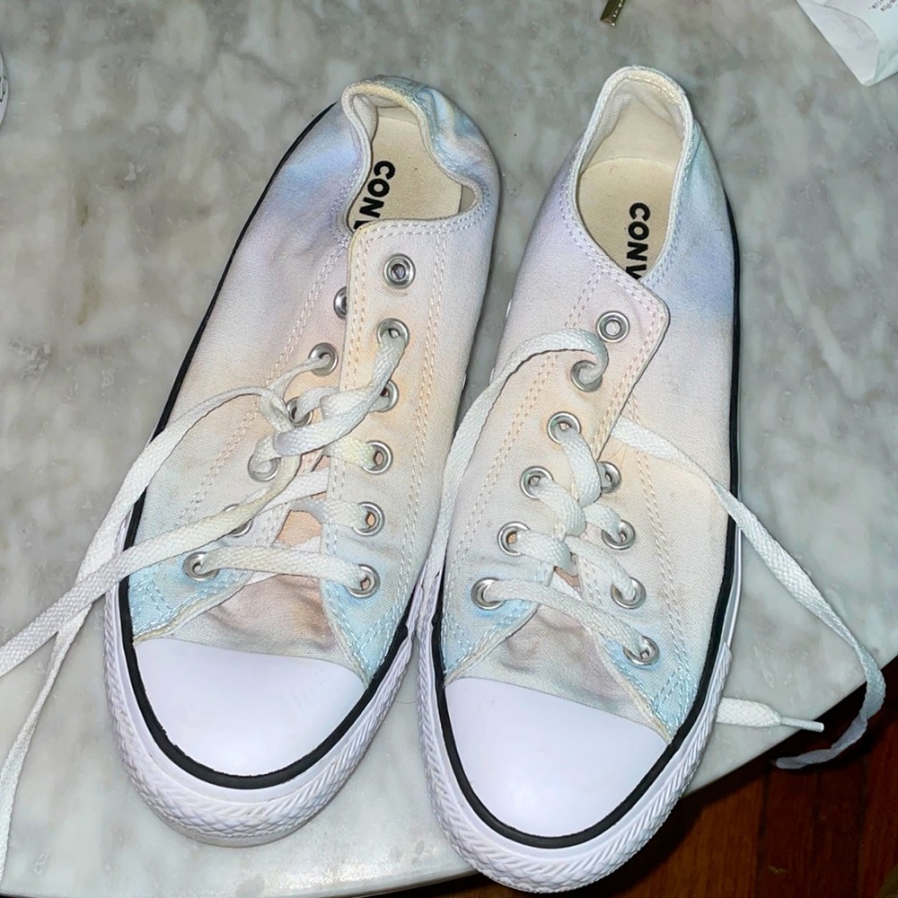 Converse Pastel Tie-Dye Shoes Women’s Size 9